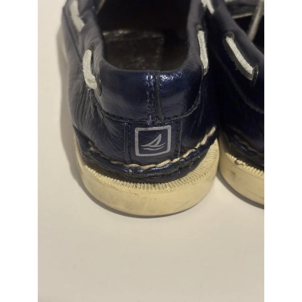 Sperry TopSider Metallic Blue Leather Women's‎ Boat Shoes Charms Size 6M